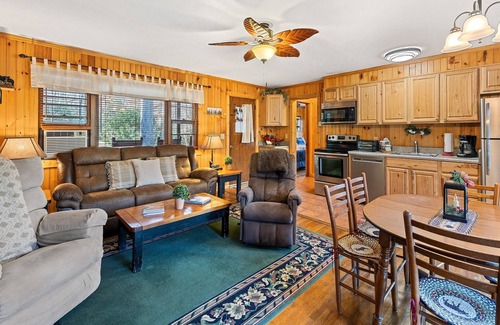 Maggie Valley Cabin | Creekside Serenity Cabin in Maggie - Directly on creek, pool and hot tub access