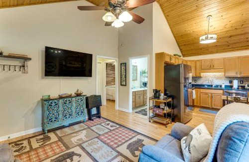 Marble House | Creekside Smokies Cabin 8 Mi to Murphy