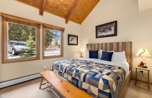 Fall River Estates Apartment | Creekside Suites 05 by Estes Park Condos