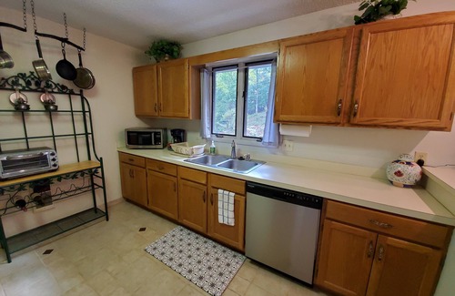 Beech Mountain Condo | CREEKSIDE w/beautiful mountain views! Spacious quiet condo, walk to the slopes