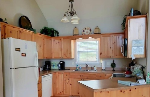 Young Harris House | Creekstone Ridge Tranquility Chalet
