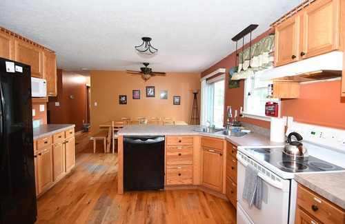 Berkeley Springs House | Creekview Cabin - A Perfect Escape