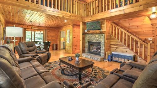Cashes Valley House | Creekwood Cabin