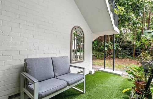 Cremorne Apartment | Cremorne - HOLT2 - Holt Ave - Elegant 2BR Heritage Apartment with Modern Comforts in Charming Cremorne