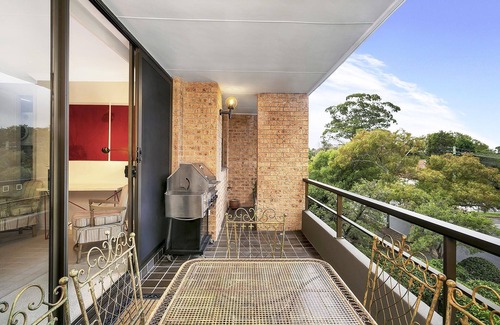 Cremorne Apartment | Cremorne - SPF13 - Spofforth Street - Sunny 2BR Apartment with Balcony Parking Near Cremorne Shops Transport