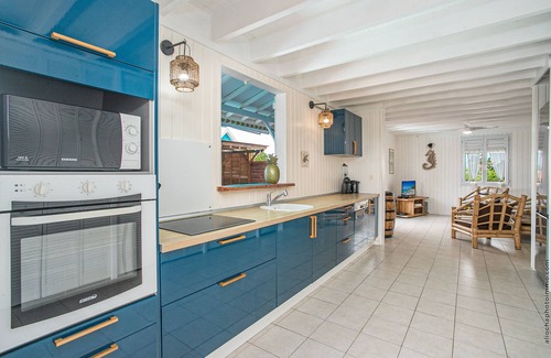Sainte-Luce Villa | Creole villa 4 air-conditioned bedrooms private pool and directly on the beach