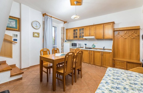Cres Apartment | Cres - The Happy Island - Lungomare Varazdin