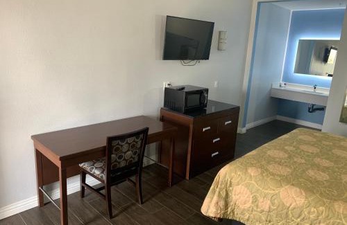 Harbor Hotel | Crescent Inn