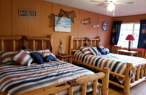 Crescent Hotel | CRESCENT MOON MOTEL