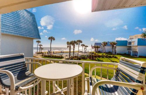 Crescent Beach Apartment | Crescent Sandpiper