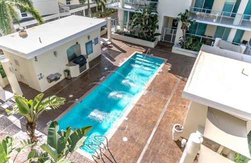 Siesta Key Condo | Crescent Siesta Key Unit 406. Thanksgiving and Christmas special!