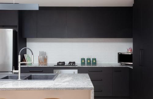 South Launceston House | Crescent Townhouse close to LGH
