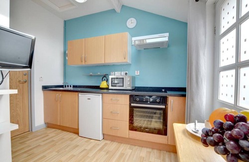 Abbess Roding House | Cresslands - One Bedroom House, Sleeps 2