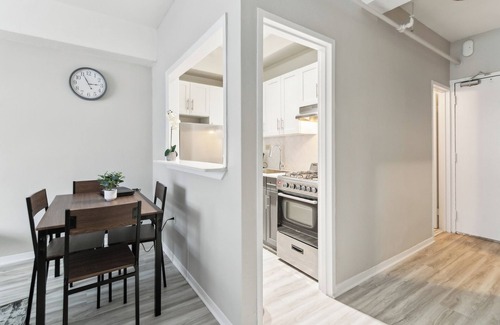 Midtown Apartment | Crest at Peachtree 305 spacious 1 Bd 1 Bth