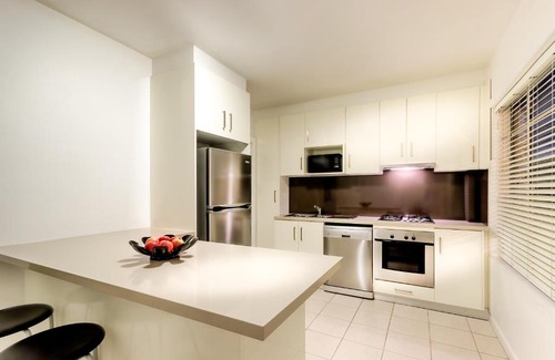 St Kilda Apartment | Crest On Barkly Serviced Apartments