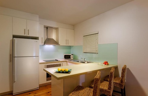 St Kilda Apartment | Crest On Barkly Serviced Apartments