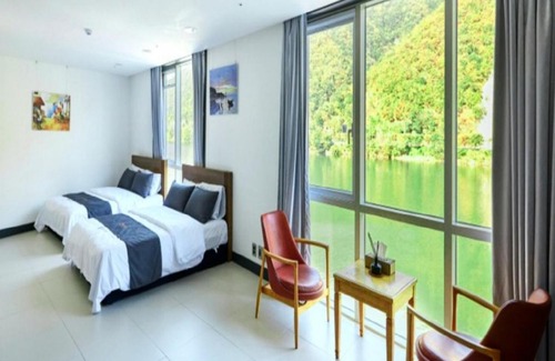 Seorak Hotel | Crest72 Hotel
