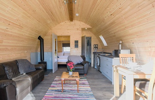 Pennant Melangell Cottage | Creyr Glas Pod -UK41796