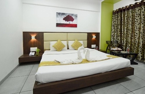 Nathdwara Hotel | Crimson Park Shripriya Hotel