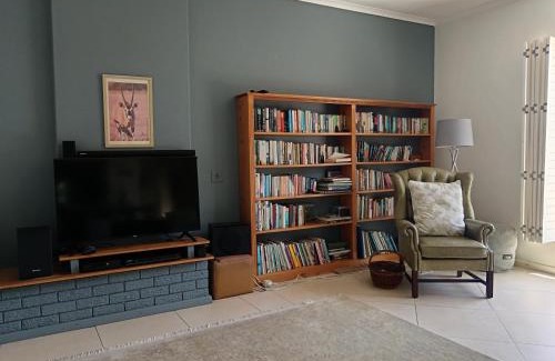 Bloubergstrand House | Crinum House and cottages in Bloubergstrand