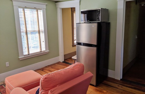 Gloucester House | Cripple Cove Apartment in historic home across from harbour in Gloucester, MA