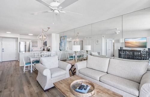 Holiday Isle Condo | Crisp Coastal Condo | $800 FREE Daily Activities Included | 2 Resort Pools