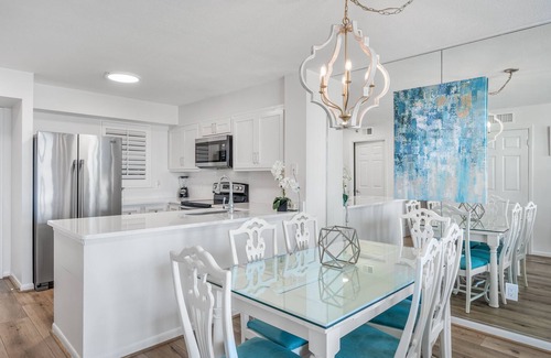 Holiday Isle Condo | Crisp Coastal Condo | $800 FREE Daily Activities Included | 2 Resort Pools