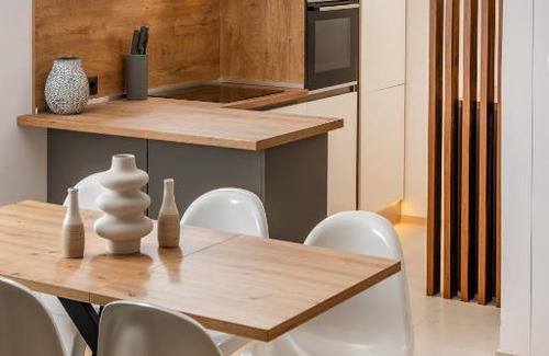 Vranjic Apartment | Cro.lo Modern Retreat