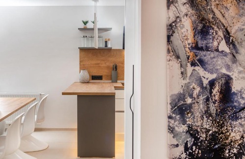Vranjic Apartment | Cro.lo Modern Retreat