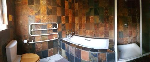 Greater Johannesburg Metropolitan Area House | Crocodile Lodge cc