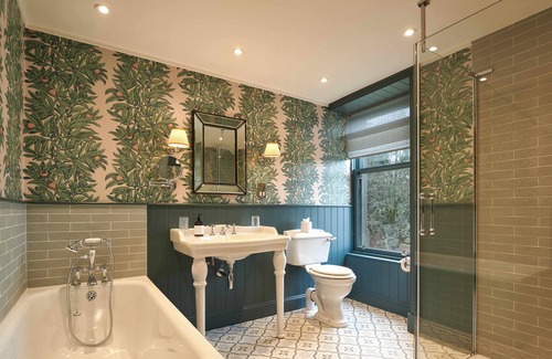 Kinbuck Hotel | Cromlix