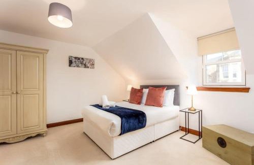 Ayr Apartment | Cromwell Corner - Donnini Apartments
