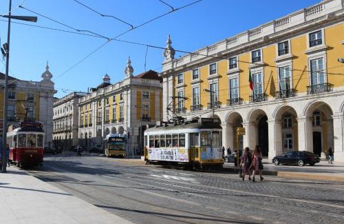 Santo Estevao Apartment | Crooked House Alfama