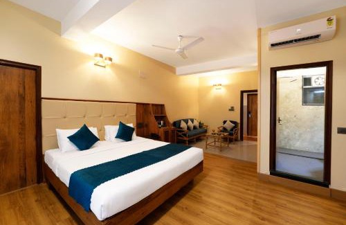 JP Nagar Hotel | Cross Roads Inn