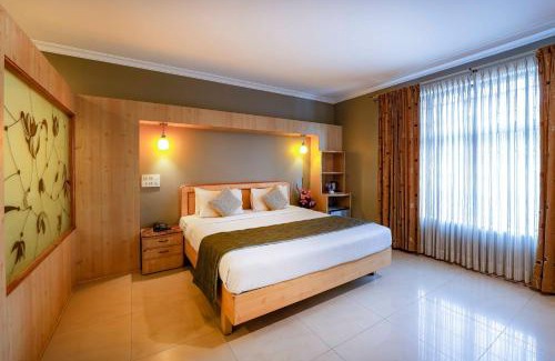 JP Nagar Hotel | Cross Roads Inn