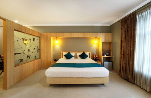 JP Nagar Hotel | Cross Roads Inn