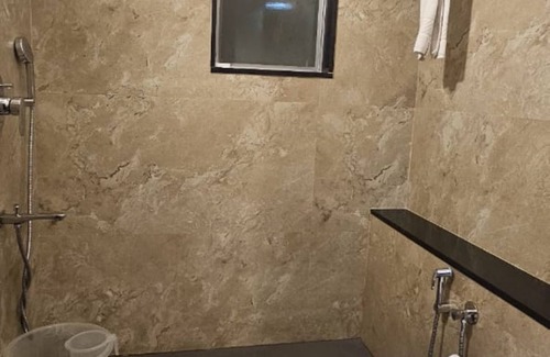 JP Nagar Hotel | Cross Roads Inn