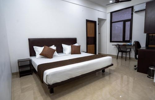 Peelamedu Hotel | Cross Roads Inn