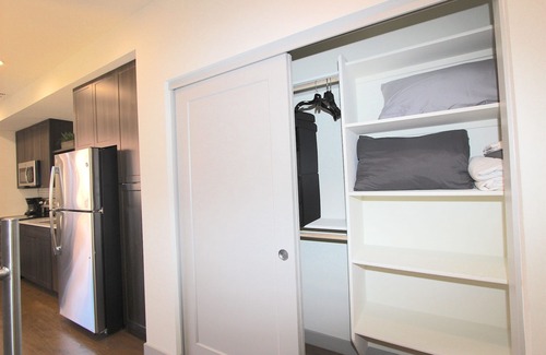 Encanto Apartment | Cross St To St Joes-Minutes to Downtown