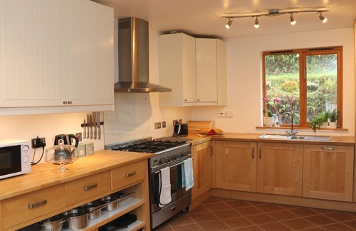 Shirwell Cottage | CROSS SYKE BARN, family friendly, with open fire in Barnstaple