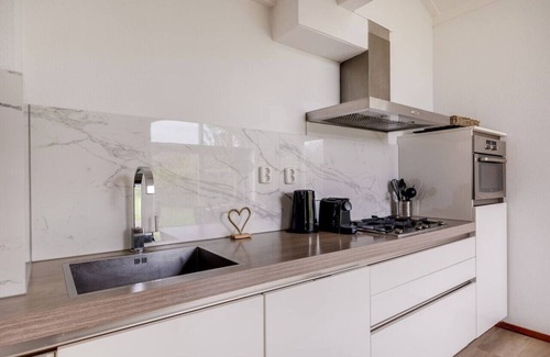 Zwiggelte House | Crossbill I Chic Holiday Home with Wide Garden