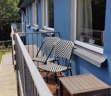 Glandore Apartment | Crow's Nest Glandore - 3 - Self Catering