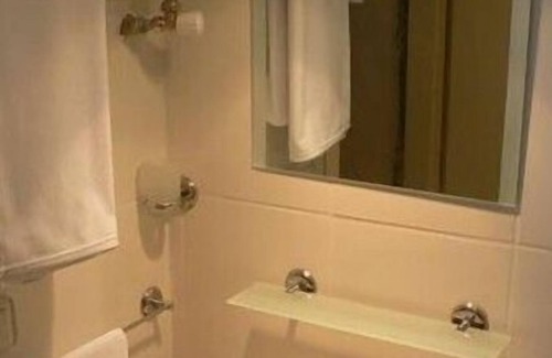 Eceabat Hotel | Crowded House