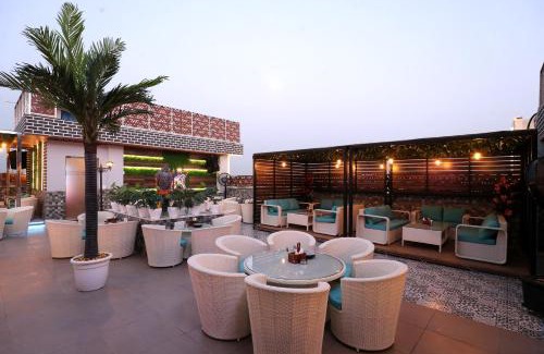 Faridabad Hotel | Crown Ceremonies