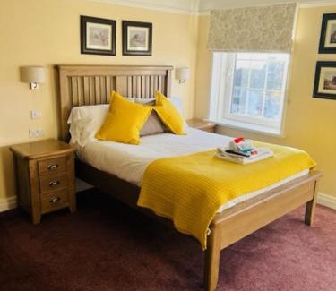 Chipping Norton Hotel | Crown & Cushion Hotel