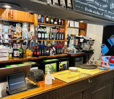 Chipping Norton Hotel | Crown & Cushion Hotel