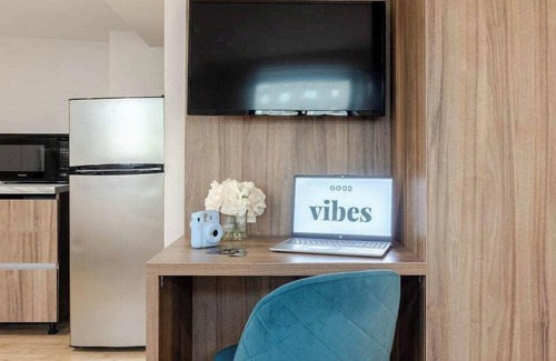 Gay Village House | Crown Duo – Heart of Montreal