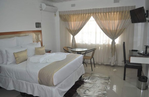 Francistown Bed & Breakfast | Crown Guest Lodge