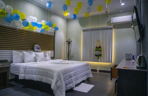 Piarco Hotel | Crown Hotel Piarco