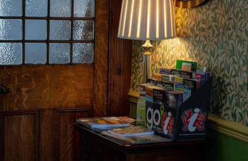 Harlech Bed & Breakfast | Crown Lodge
